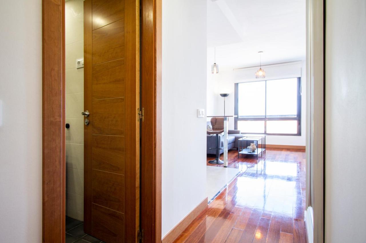 Apartamentos Castilla Luz Business Madrid Exterior photo