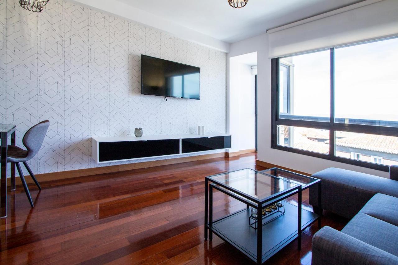 Apartamentos Castilla Luz Business Madrid Exterior photo